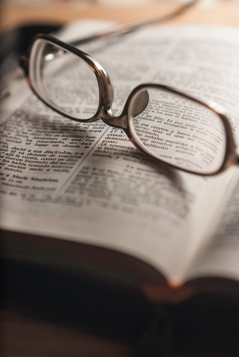 How to read a research paper using the three-pass method?